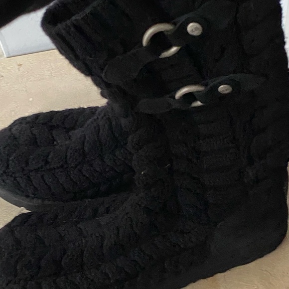 UGG black sweater boots - Picture 3 of 4